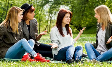 Karşımızdaki Negatif Enerjili Birini Dinlerken Ne Yapmalıyız?