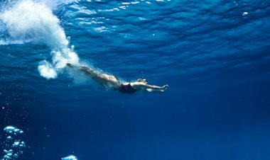 Okyanusta Yüzmek Yerine Bir Avuç Suda Boğuluyoruz