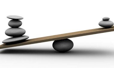 Birbirine zıt huyda iki ev arkadaşı aynı evde ne yapar?