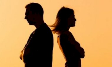 لا يمكن أن يعيش رجلان في البيت الواحد