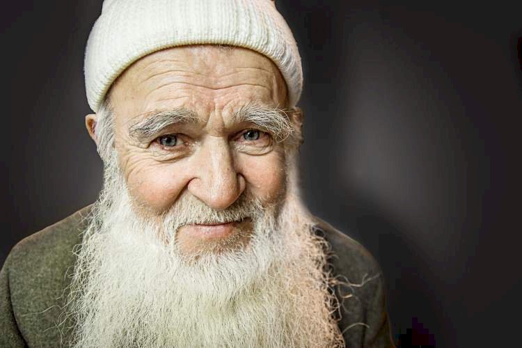 Dedeler Kötü Canavarlardan Korur mu ?