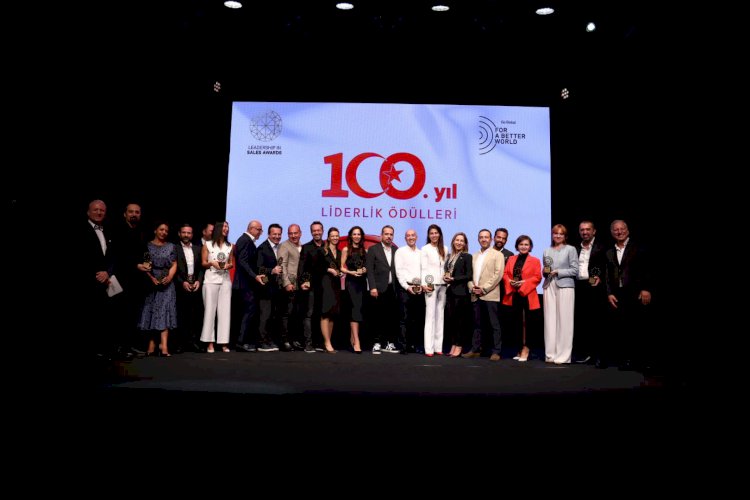 Türkiye’nin önde gelen kurum ve şirket yöneticilerin yer aldığı  Sales Network tarafından Türkiye Cumhuriyetinin 100. Yılı şerefine düzenlenen Liderlik Ödülleri organizasyonunda  Rana Kaplan’a ödül