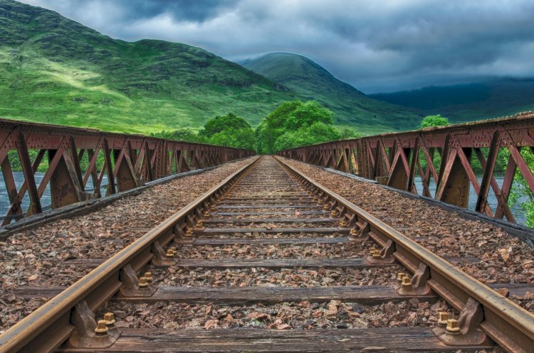 YA BABAM TRENİ KAÇIRIRSA!